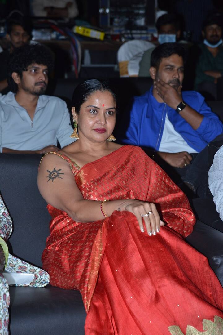 నటి ప్రగతి లేటెస్ట్ ఫొటోలు