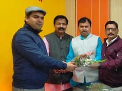 Raebareli: शिक्षा के क्षेत्र में सराहनीय काम करने पर रायबरेली के BSA शिवेन्द्र सिंह को भारत सरकार ने किया सम्मानित