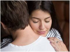 Valentines Day 2022: Hug Day होता है खास, पार्टनर को 20 सेकेंड के लिए गले लगाने से शरीर में होते हैं ये बदलाव