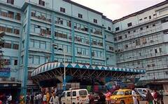 SSKM: কাঁটাছেড়া ছাড়াই ব্রেস্ট ক্যানসার রুখতে অতি বিরল অস্ত্রোপচার SSKM-এ। Bangla News