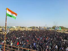 Maharastra: मालेगांव पहुंचा Hijab विवाद, जमीयत उलेमा के नेतृत्व में हिजाब पहने महिलाओं ने किया प्रदर्शन