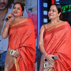 Actress Pragathi: రెడ్ కలర్ శారీ-స్లీవ్ లెస్ బ్లౌజ్, నటి ప్రగతి లేటెస్ట్ ఫొటోలు