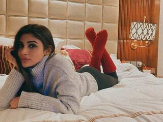 Mouni Honeymoon: ગુલમર્ગની જે ફાઇવ સ્ટાર હૉટલમાં મૌની મનાવી રહી છે હનીમૂન, તેનુ એક દિવસનુ ભાડુ સાંભળીને ચોંકી જશો તમે.............