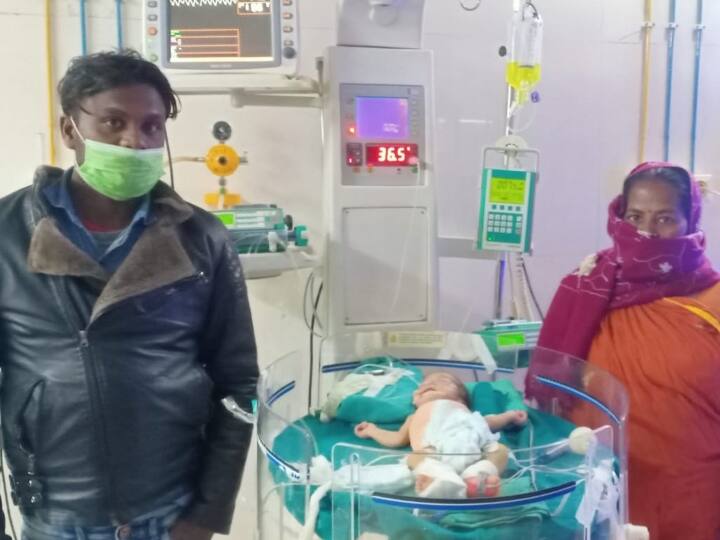 Patna News: पटना के एक Doctor ने कर दिया हैरतअंगेज कारनामा, तीन दिन के बच्चे को दी नई जिंदगी, जानिए मामला Bihar Patna Dr. Sanjeev kumar save Darbhanga three days child from Gastroschisis ANN Patna News: पटना के एक Doctor ने कर दिया हैरतअंगेज कारनामा, तीन दिन के बच्चे को दी नई जिंदगी, जानिए मामला