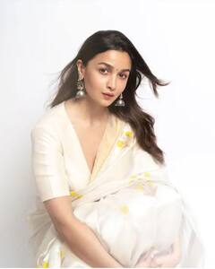 Alia Bhatt Photos : पांढरी साडी, गोल्डन नक्षी; गंगूबाईच्या प्रमोशनसाठी आलियाचा खास लूक