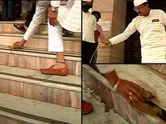 सोमय्यांच्या सत्कारानंतर पुणे महापालिकेतील 'त्या' पायरीचे कॉंग्रेसकडून शुद्धीकरण