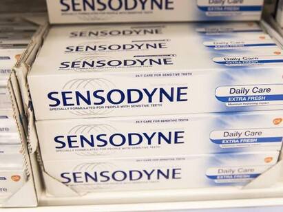 Sensodyne asked to discontinue advertisements in India Sensodyne Naaptol Ads: உலகம் முழுவதுமுள்ள டென்டிஸ்டுகளால் பரிந்துரைக்கப்படுகிறது - சென்சோடைன் விளம்பரங்களுக்கு தடை!
