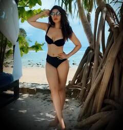 એક્ટ્રેસ શમા સિકન્દર દરેક લૂકમાં લાગે છે ગ્લેમરસ, તસવીરો થઈ વાયરલ