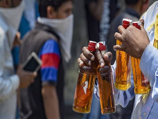 Bihar News: Bihar Government New Announcement, Alcoholics Will Not Be  Jailed Naming Smugglers | Bihar News: बिहार सरकार का नया ऐलान, तस्करों का  नाम बताने पर शराबियों को नहीं होगी जेल