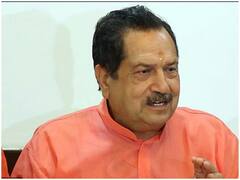 Hijab Row पर बोले RSS नेता इंद्रेश कुमार, कुछ चरमपंथी छात्राओं के भविष्य से कर रहे हैं खिलवाड़