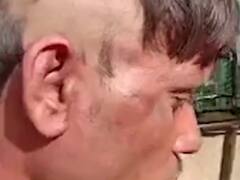 Damoh Crime: दमोह में गाय चोरी के शक में युवक की आधी दाढ़ी-मूंछें काट दी, आधा सिर मुंडवाया, वीडियो वायरल