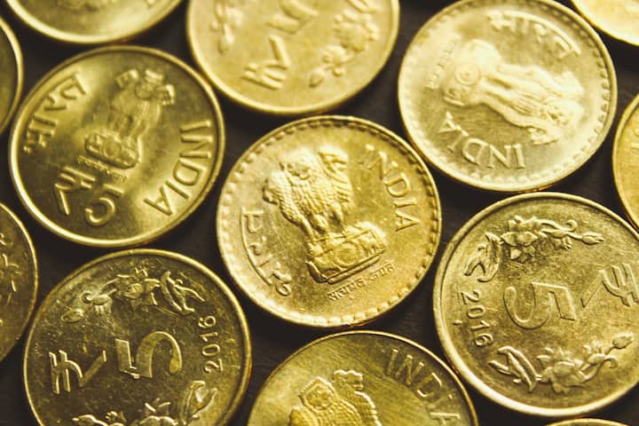 डिसेंबर 2021 पर्यंत, सीपीआयचा आकडा 125 पर्यंत राहिला तर महागाई भत्ता 3 टक्क्यांनी वाढू शकतो. केंद्र सरकारने महागाई भत्ता 3 टक्क्यांनी वाढवल्यास कर्मचाऱ्यांना मिळणारा महागाई भत्ता 31 टक्क्यांवरून 34 टक्क्यांपर्यंत वाढू शकतो. त्याचे पेमेंट जानेवारी 2022 पासून केले जाईल.