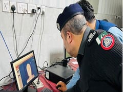 Trending: 'बेटा ही पैदा होगा' पीर की गारंटी पर गर्भवती महिला ने अपने सिर में ठोकी कील, सामने आई तस्वीर