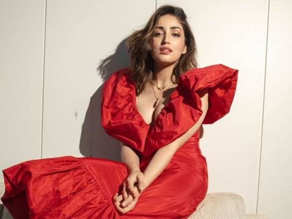 Yami Gautam Photos: స్టూడెంట్స్ ని నిర్బంధించి ప్రభుత్వాన్ని డిమాండ్ చేస్తోంది, అందమైన యామీ ఎందుకిలా Yami Gautam Photos: స్టూడెంట్స్ ని నిర్బంధించి ప్రభుత్వాన్ని డిమాండ్ చేస్తోంది, అందమైన యామీ ఎందుకిలా