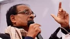 हिजाब विवाद मामले पर सियासत बरकरार, Malegaon से Aligarh तक हिजाब पर हंगामा