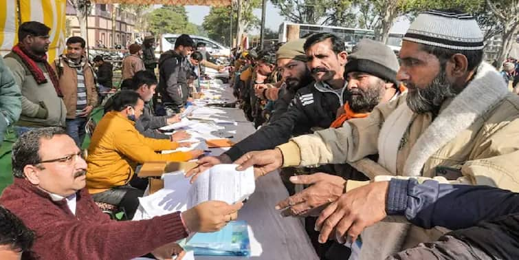 Assembly Polls: EC Relaxes Campaigning Curbs Ahead Of 2nd Phase. Allows Padyatras, Rallies With Cap Assembly Polls: দ্বিতীয় দফার ভোটের আগে নিয়ম শিথিল নির্বাচন কমিশনের, পদযাত্রা-সমাবেশে অনুমতি