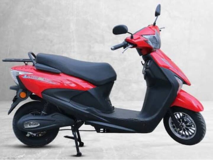 Avon E Scoot:Avon E স্কুটারের মূল্য প্রায় 45 হাজার টাকা। এটি 65 কিমি রাইডিং রেঞ্জ দেয়। এতে একটি 215w মোটর   রয়েছে। এতে পাবেন VRLA ধরনের ব্যাটারি।