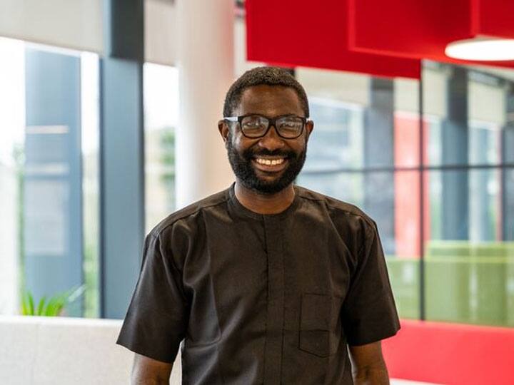 Trending News: नहीं मिल रही थी जॉब, शख्स ने अपने नाम में किया ये बदलाव, लग गई नौकरी के ऑफर्स की लाइन