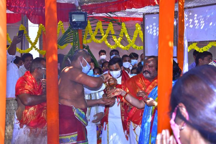 పంచమ బ్రహ్మోత్సవాలు చూసేందుకు భారీ ఎత్తువ తరలి వచ్చిన జనం
