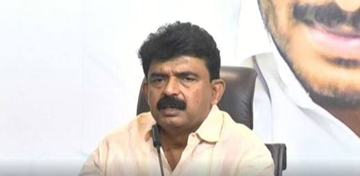 Perni Nani On RGV Tweets& Meet: నేను ట్వీట్ల మంత్రినా...సినిమాటోగ్రఫీ మంత్రినా..!| ABP Desam