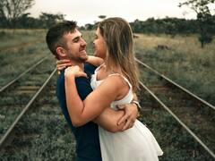 Hug Day 2022: హ్యపీ హగ్ డే: ఒక్కో కౌగిలింతకు ఒక్కో అర్థం, ఆ ఫీలింగ్స్‌ను వ్యక్తం చేసే హగ్ ఏమిటో తెలుసా?