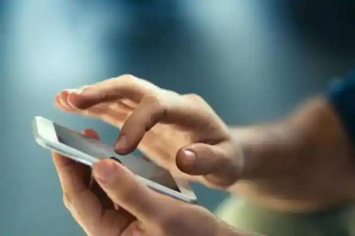 Mobile Network issue can be solve by following these easy steps smartphone tips आप भी स्मार्टफोन में नेटवर्क की समस्या से हैं परेशान तो अपनाएं ये 4 ट्रिक, मिनटों में दूर होगी दिक्कत