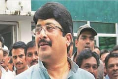 Raja Bhaiya: जिस तालाब में लगे थे मगरमच्छ पालने के आरोप, उसी में स्विमिंग सीखते थे राजा भैया के बच्चे