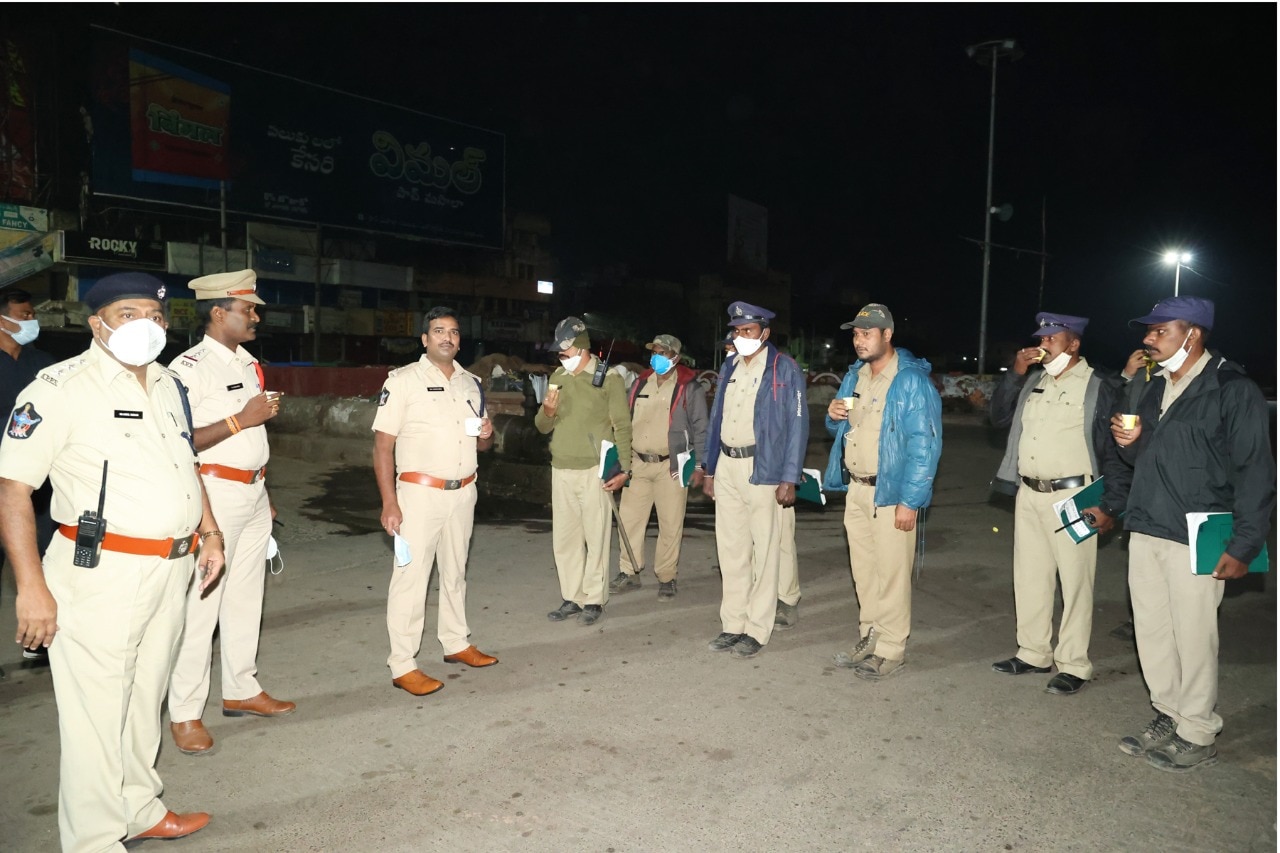 Nellore Police Chai With Beats: నెల్లూరులో చాయ్ విత్ బీట్స్, పోలీసులతో జిల్లా ఎస్పీ ఇంట్రెస్టింగ్ ఈవెంట్