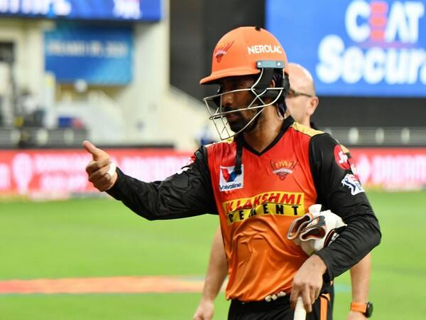 জাতীয় দলে উপেক্ষিত। এবার আইপিএলেও উপেক্ষিত বাংলার ঋদ্ধিমান সাহা। ১ কোটি বেস প্রাইস রেখেও প্রথম দিনের শেষে দল পেলেন না।