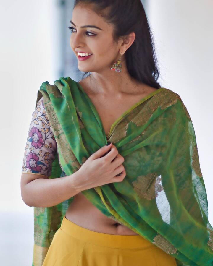 సొగసుల ఖిల్లా అనన్య నాగళ్ల, గ్లామర్ డోస్ పెంచేసిన ‘వకీల్‌సాబ్’ భామ! - Image Credit: Ananya Nagalla/Instagram