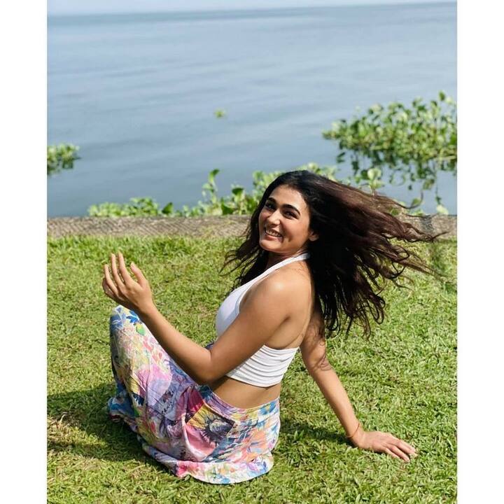 దీంతో ఈ మధ్యకాలంలో చాలా స్లిమ్ గా తయారైంది.(Photo Courtesy : Instagram)