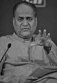 त्यांना 2001 साली पद्मभूषण पुरस्काराने सन्मानित करण्यात आलं होतं.