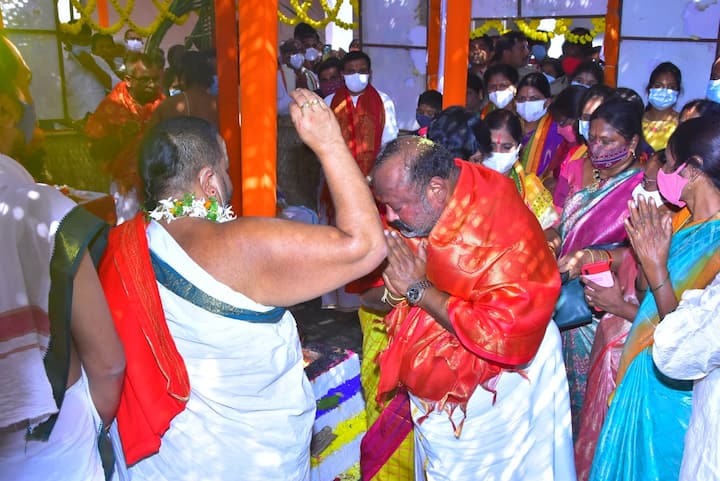 పంచమ బ్రహ్మోత్సవాలు చూసేందుకు భారీ ఎత్తువ తరలి వచ్చిన జనం