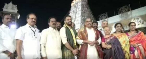 Sajjala RamakrishnaReddy : తిరుమల శ్రీవారిని దర్శించుకున్న సజ్జల రామకృష్ణారెడ్డి | ABP Desam