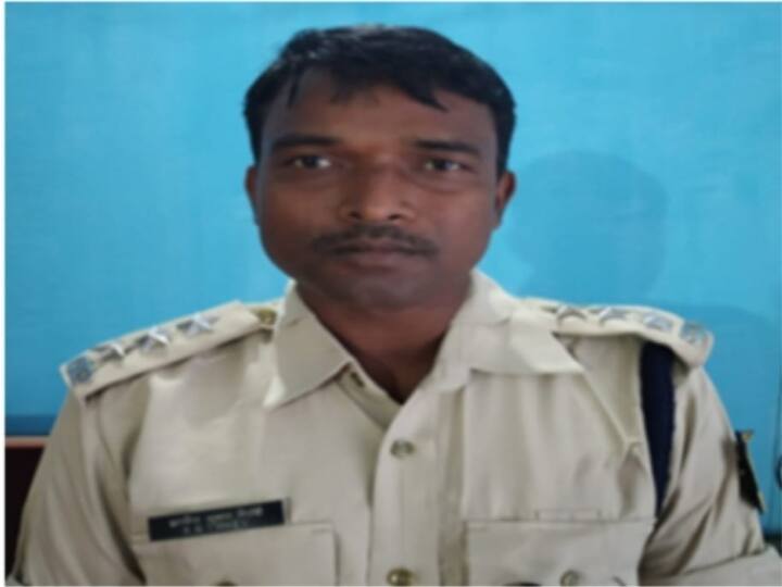 Chhattisgarh Encounter between CRPF Jawan and Naxalites in Bijapur Assistant Commandant martyred one injured ANN Chhattisgarh News: बीजापुर में सीआरपीएफ जवान और नक्सलियों के बीच मुठभेड़, असिस्टेंट कमांडेंट शहीद, एक जवान घायल