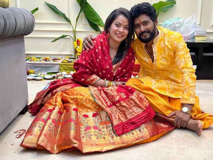 हालांकि अब यश का तलाक हो चुका है औऱ उसके बाद यश ने पिछले साल 21 सितंबर को सोशल मीडिया पर ही निधि से खुलकर अपने प्यार का इजहार किया था.