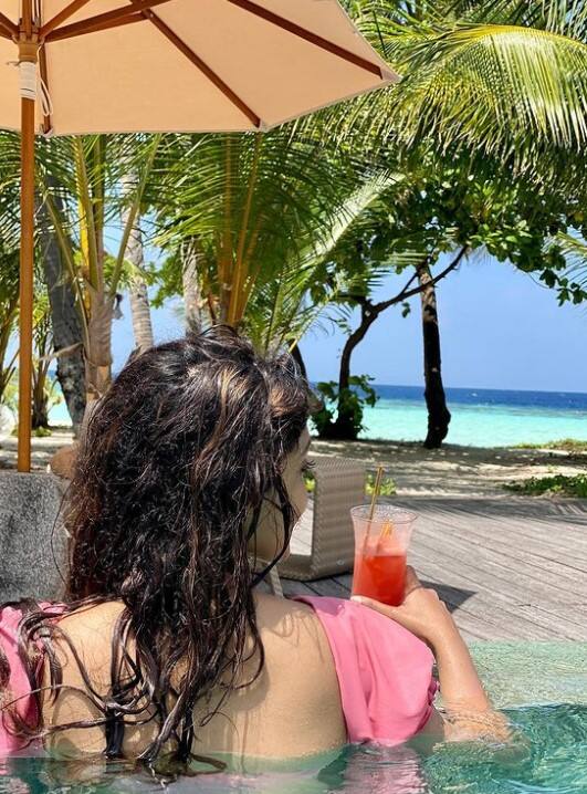 நான் தொட்டுகொள்ள கிட்ட வந்தால் திட்டி திட்டி தித்தித்தாய்