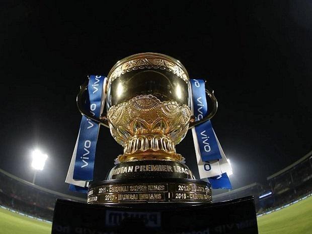 IPL- ઇન્ડિયન પ્રીમિયર લીગની હરાજીમાં યુવા ખેલાડીઓનુ કિસ્મત ચમકી રહ્યું છે. તેમાં પણ આ વખતે ભારતીય યુવા ક્રિકેટરો પર દરેક ફ્રેન્ચાઇઝી પૈસા નાંખવા માટે તૈયાર થઇ ગઇ છે. આ કડીમાં ભારતના ત્રણ યુવા ખેલાડીઓ પોતાના દમ પર આ વખતે કરોડોમાં કિંમત મેળવી છે. જાણો કોણ છે આ ત્રણેય..... ત્રણેય યુવાઓ પર થઇ ધનવર્ષા-