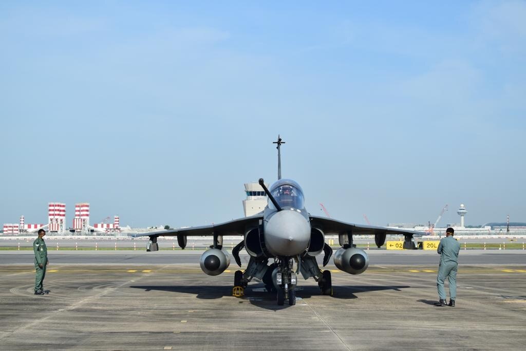 Singapore Air Show: सिंगापुर के आसमान में दुनिया देखेगी भारत का दम, धांसू लड़ाकू विमानों के बीच गरजेगा LCA Tejas