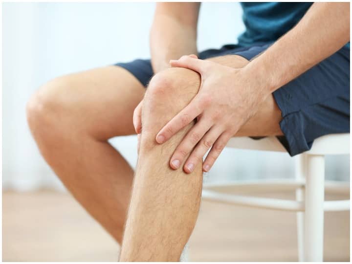 Health Tips: घुटनों की अकड़न दूर करने में मदद करते हैं ये उपाय, दर्द में मिलेगा आराम