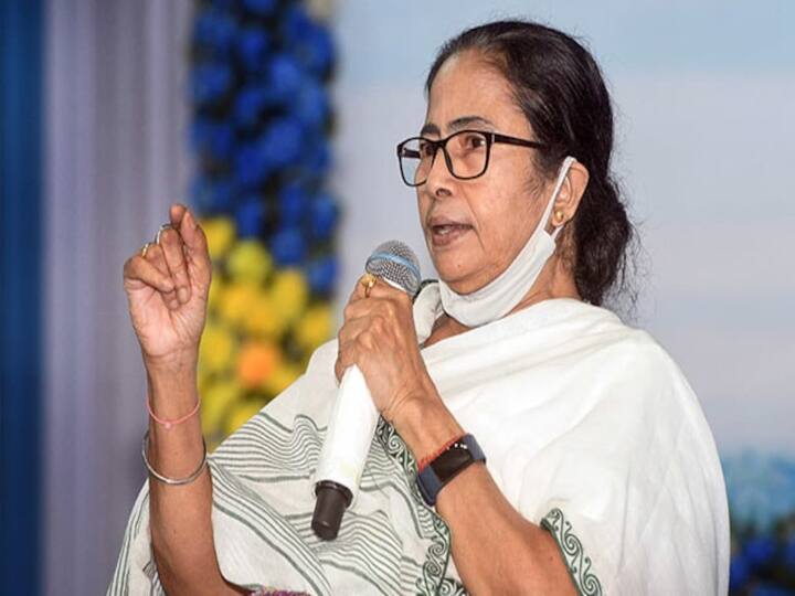 Mamata Banerjee dissolves all posts within TMC and forms a new working committee with 19 other members and herself, as chairperson Mamata Banerjee | திரிணாமூல் காங்கிரஸின் அனைத்து பதவிகளும் கலைப்பு: புதிய செயற்குழு அமைத்தார் மம்தா பானர்ஜி..