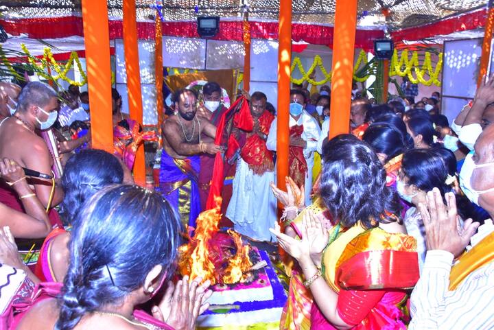 పంచమ బ్రహ్మోత్సవాలు చూసేందుకు భారీ ఎత్తువ తరలి వచ్చిన జనం