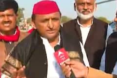 UP Elections: Akhilesh Yadav boards a helicopter from Vijay Rath to Etah