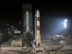 PSLV-C52: কাল ভোরে বছরের প্রথম কৃত্রিম উপগ্রহ উৎক্ষেপণ, তৈরি ইসরোর বিজ্ঞানীরা