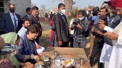 ਪੰਜਾਬ ਦੌਰੇ 'ਤੇ PriyankaGandhi ਨੇ ਮੋਟਰ 'ਤੇ ਬੈਠ ਕੇ ਖਾਧੀ ਮੱਕੀ ਦੀ ਰੋਟੀ ਨਾਲ ਸਰ੍ਹੋਂ ਦਾ ਸਾਗ, ਦੇਖੋ ਤਸਵੀਰਾਂ