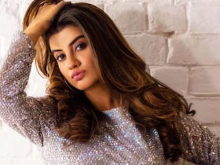 Watch: Akshara Singh ने खुद को बताया शेरनी, यूं दिखा रहीं अपना किलर अवतार