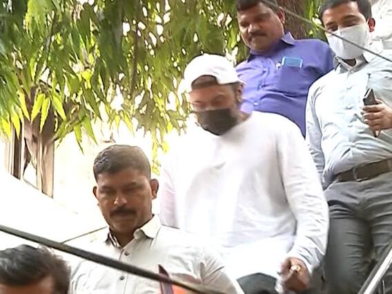 Honey Singh : यो यो हनी सिंग नागपूरात दाखल, पोलिसांनी घेतले आवाजाचे नमुने Honey Singh : यो यो हनी सिंग नागपूरात दाखल, पोलिसांनी घेतले आवाजाचे नमुने