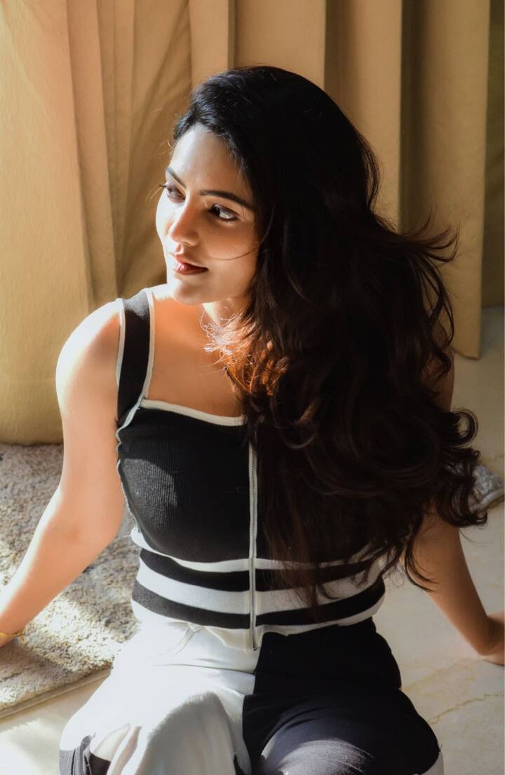 தென்றலை தூது விட சொல்லலாமா இலுப்பை வேலியிட்டு கொள்ளலாமா