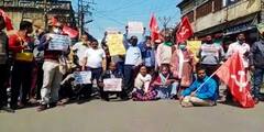 West Burdwan News: পুরভোটে প্রার্থীকে মারধর,সন্ত্রাস, ভোট লুঠের অভিযোগে রানিগঞ্জে পথ অবরোধ সিপিএমের