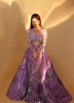 पर्पल गाउन में बर्थडे पर बार्बी डॉल लगीं Rashami Desai, खूबसूरती देख फैंस का फिसला दिल